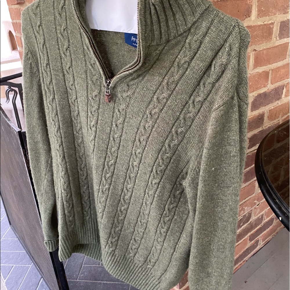 Moss green pullover